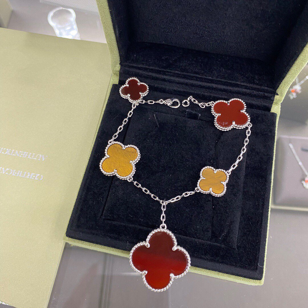 Loco CLOVER 5 MOTIFS SIVLER CARNELIAN TIGER EYE BRACELET