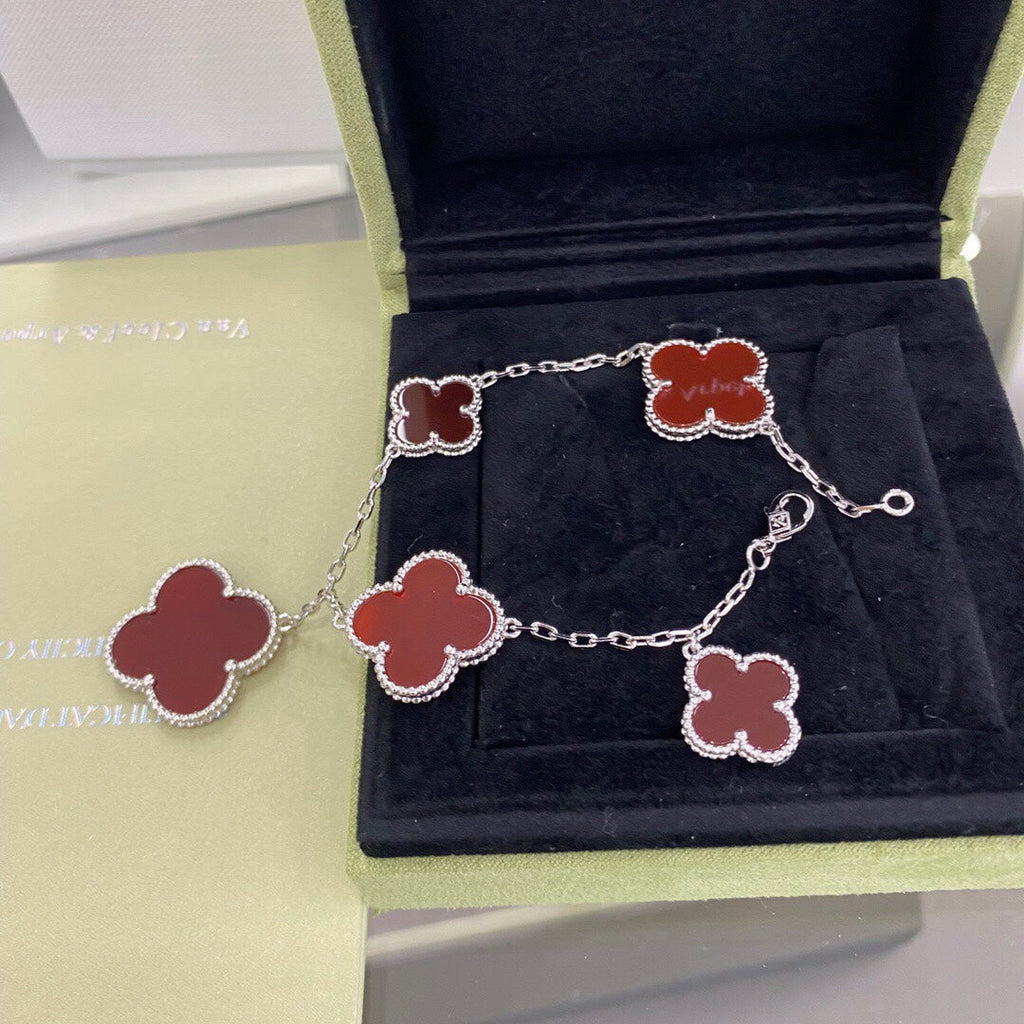 Loco CLOVER 5 MOTIFS SIVLER CARNELIAN BRACELET