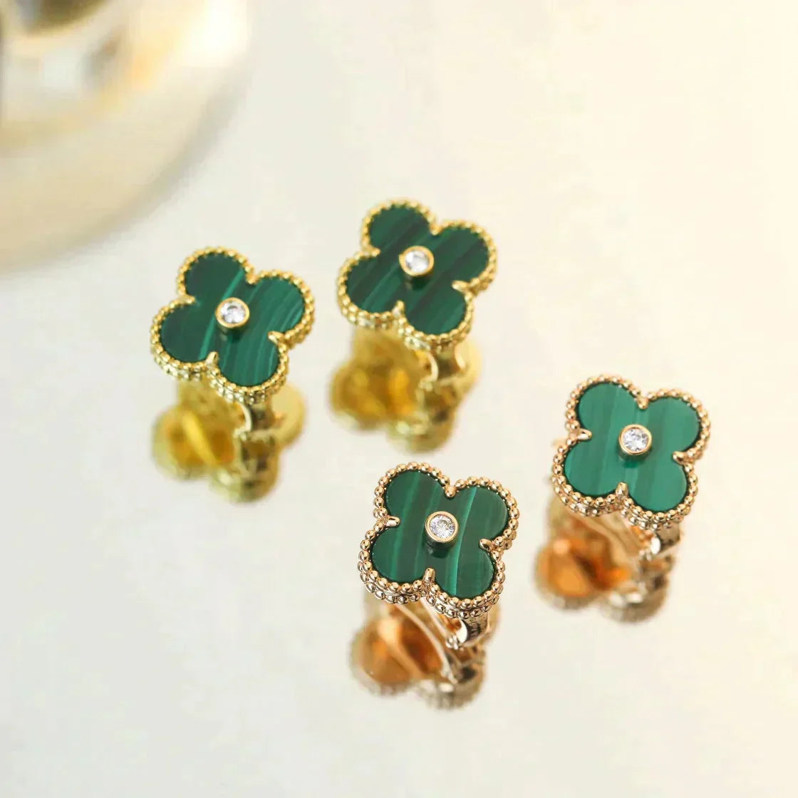 Loco CLOVER MEDIUM 1 MOTIFS MALACHITE DIAMOND EARRINGS
