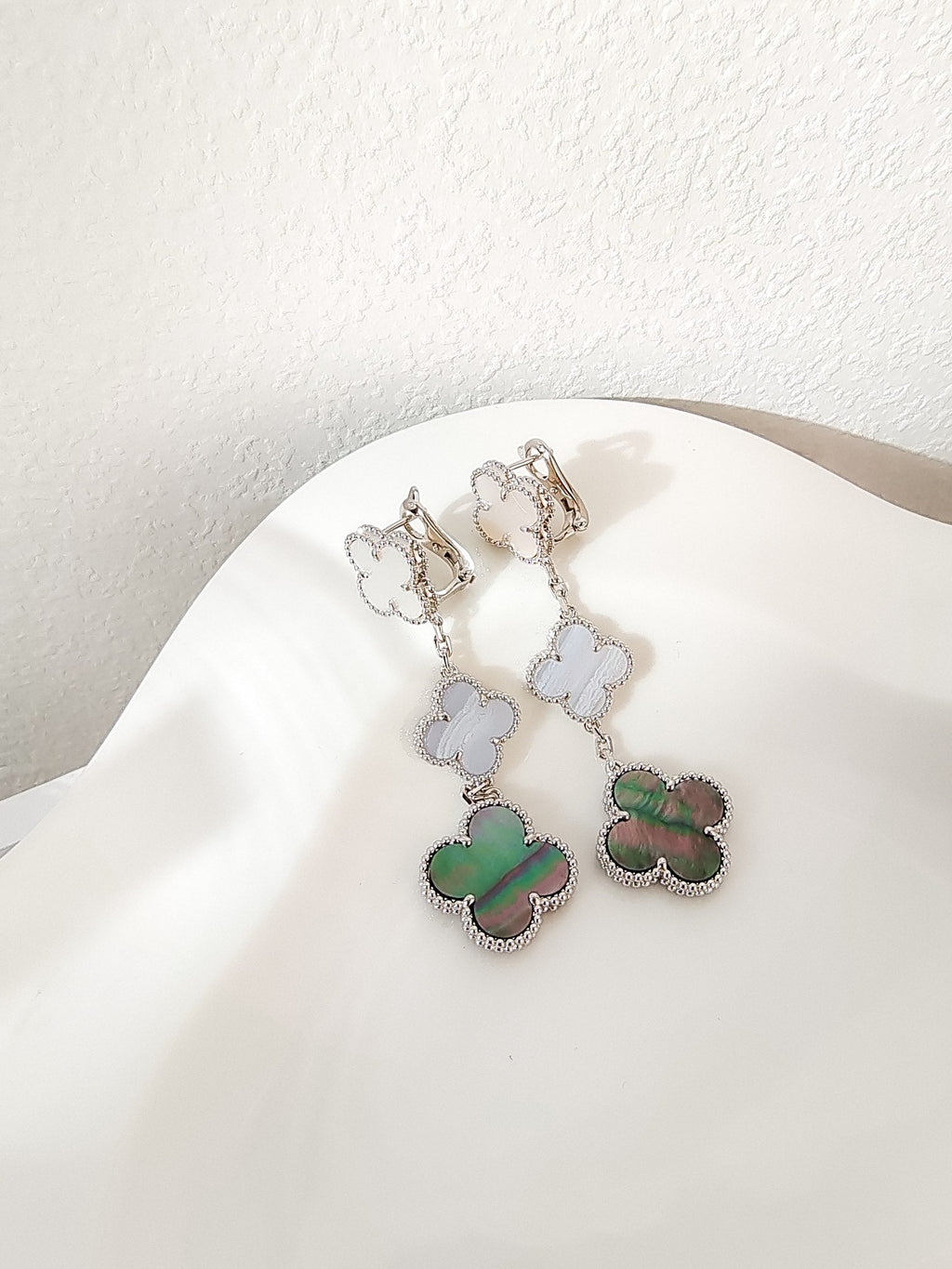 Loco CLOVER 3 MOTIFS CHALCEDONY DARK MOP SILVER EARRINGS