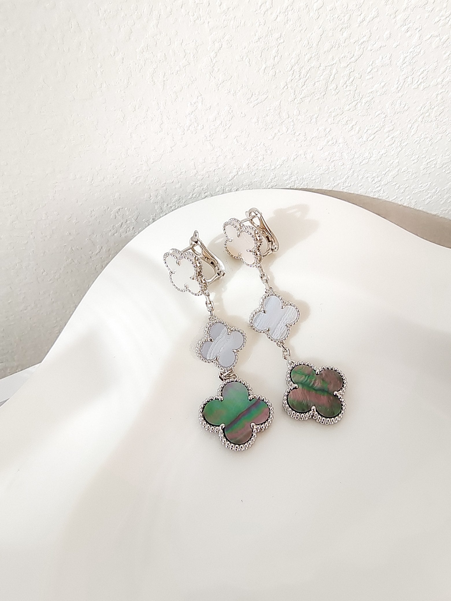 Loco CLOVER 3 MOTIFS CHALCEDONY DARK MOP SILVER EARRINGS