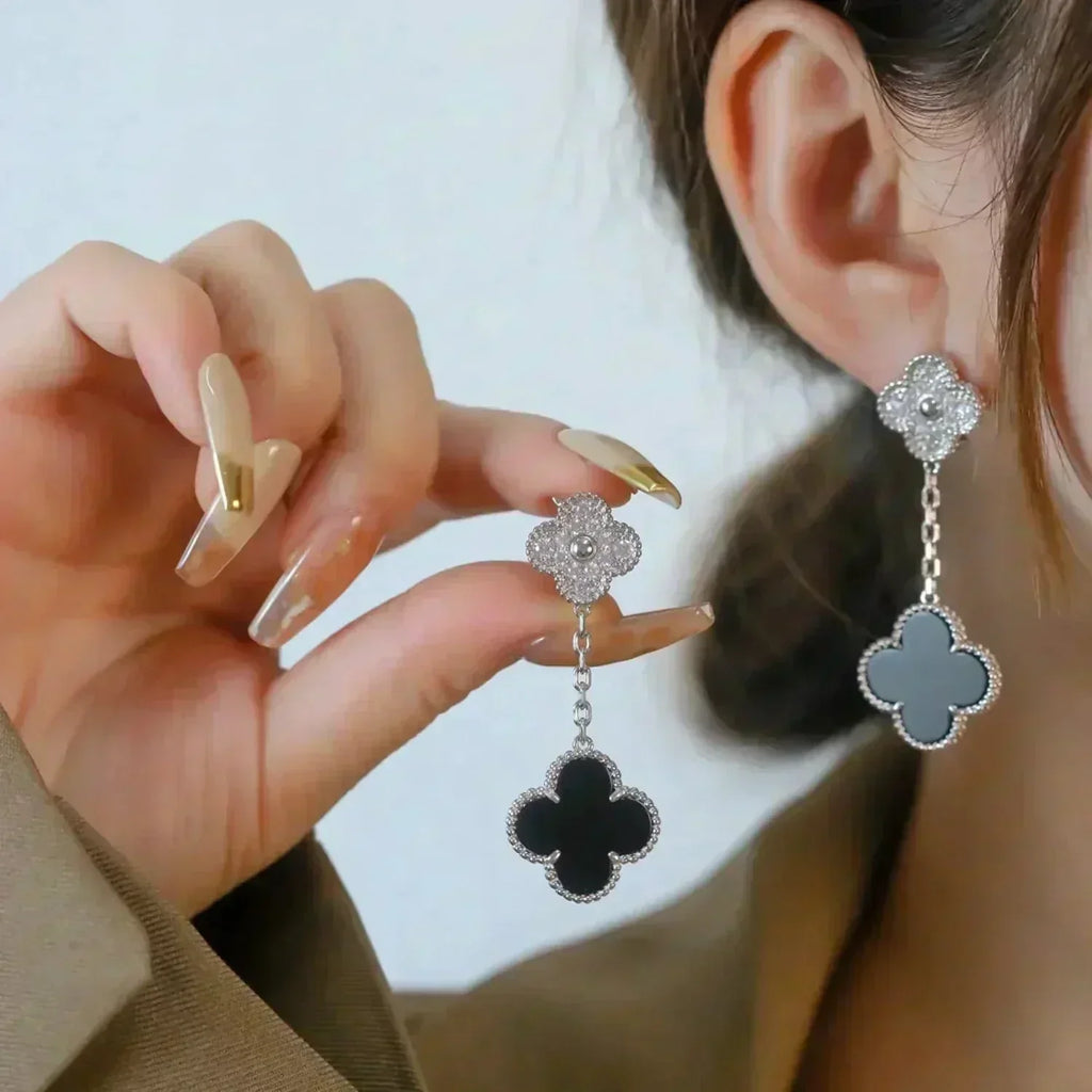Loco CLOVER 2 MOTIFS  DIAMOND ONYX EARRINGS SILVER