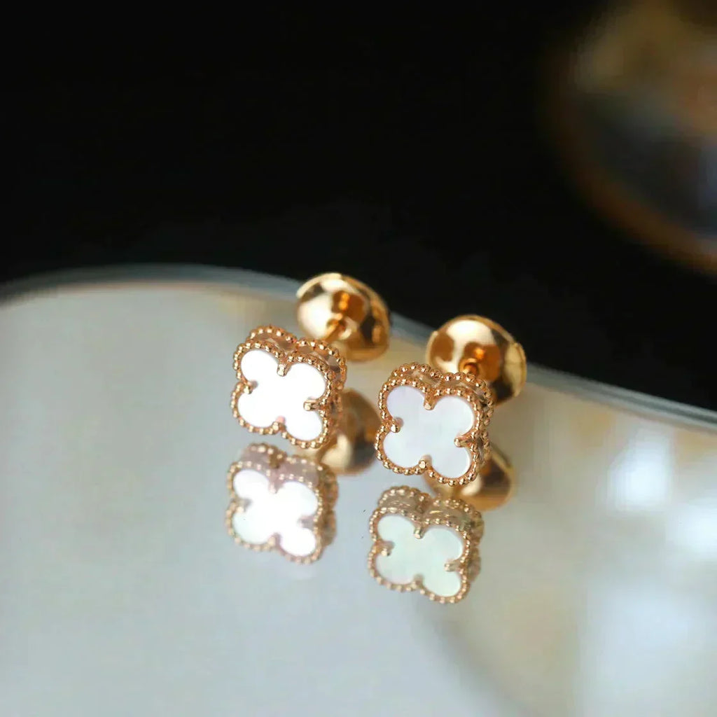 Loco CLOVER MINI 9.5MM WHITE MOP EARRINGS
