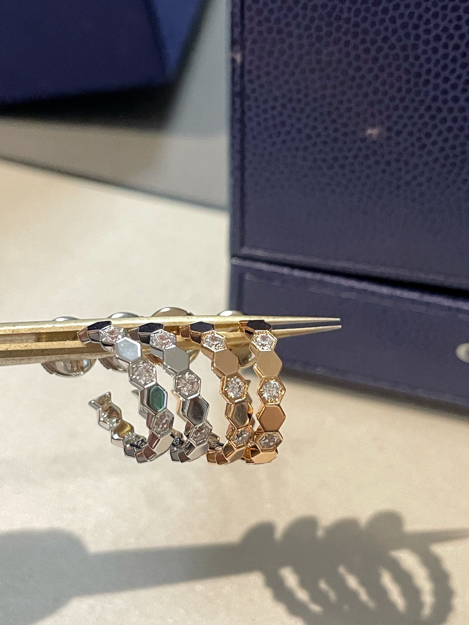 Loco BEE LOVE Earrings GOLD DIAMOND