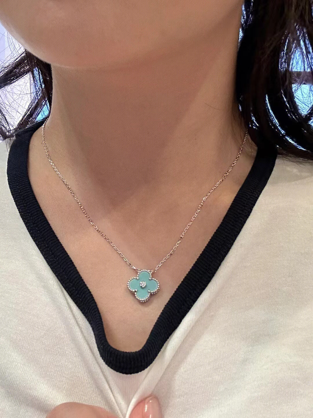 Loco CLOVER 1 DIAMOND LIGHT BLUE SILVER NECKLACE
