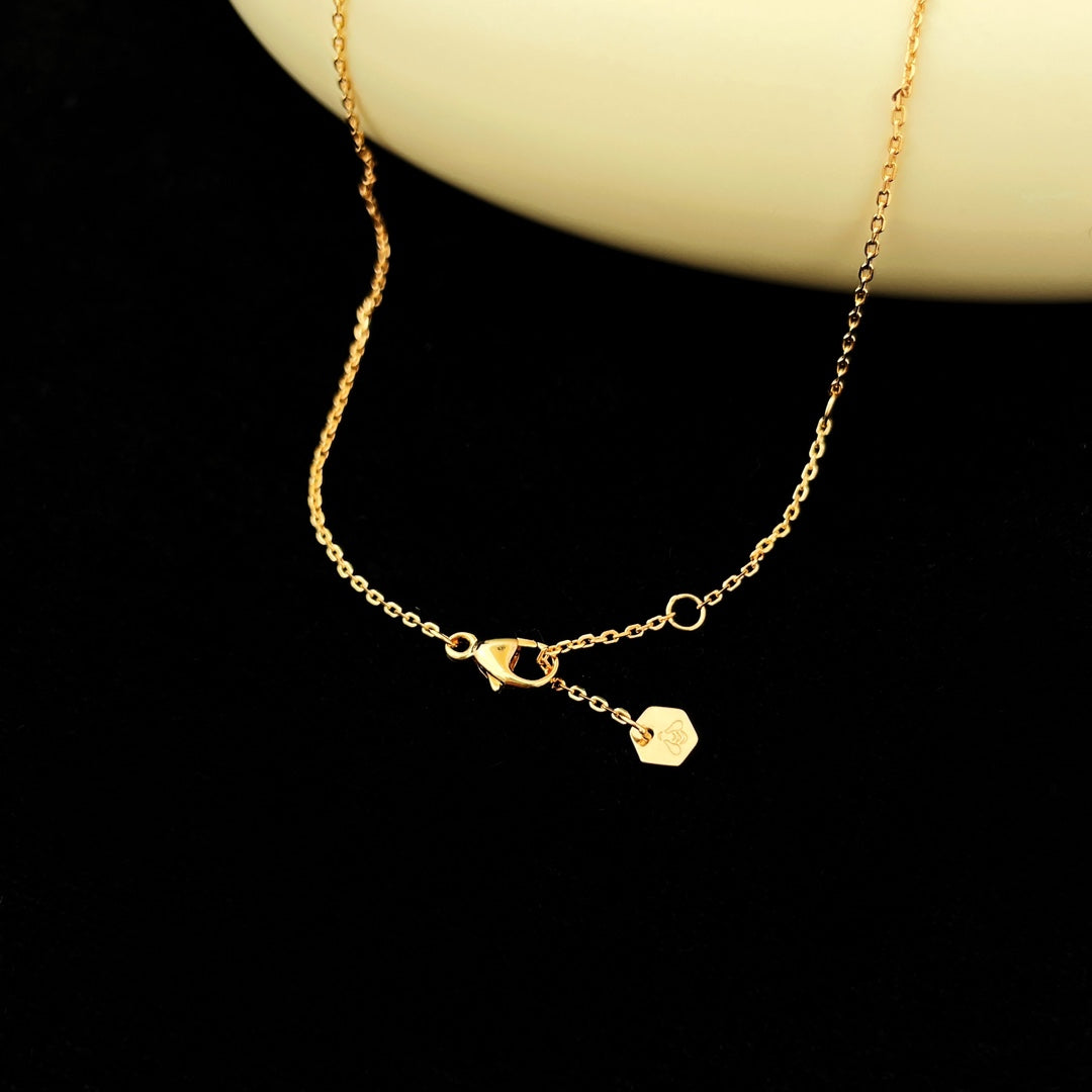 Loco BEE MINI PEDANT DIAMOND NECKLACE