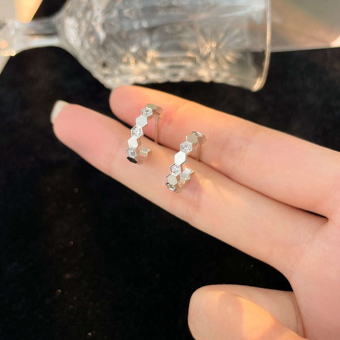 Loco BEE LOVE DIAMOND HOOP EARRINGS