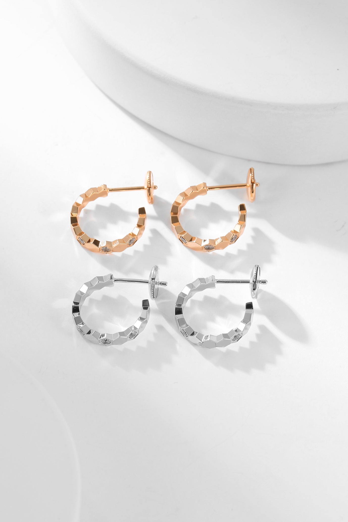 Loco BEE LOVE DIAMOND HOOP EARRINGS