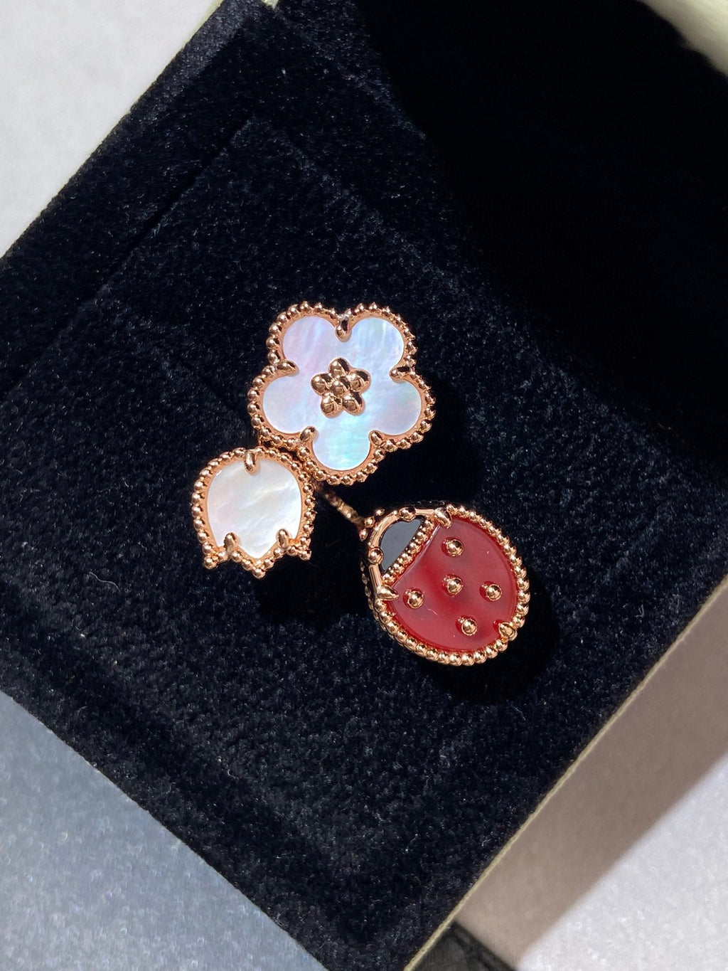 Loco LUCKY 3 MOTIF ROSE GOLD RING