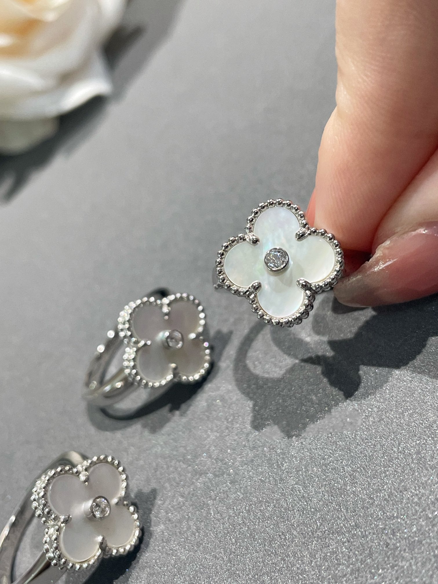 Loco CLOVER SILVER MOP DIAMOND RING