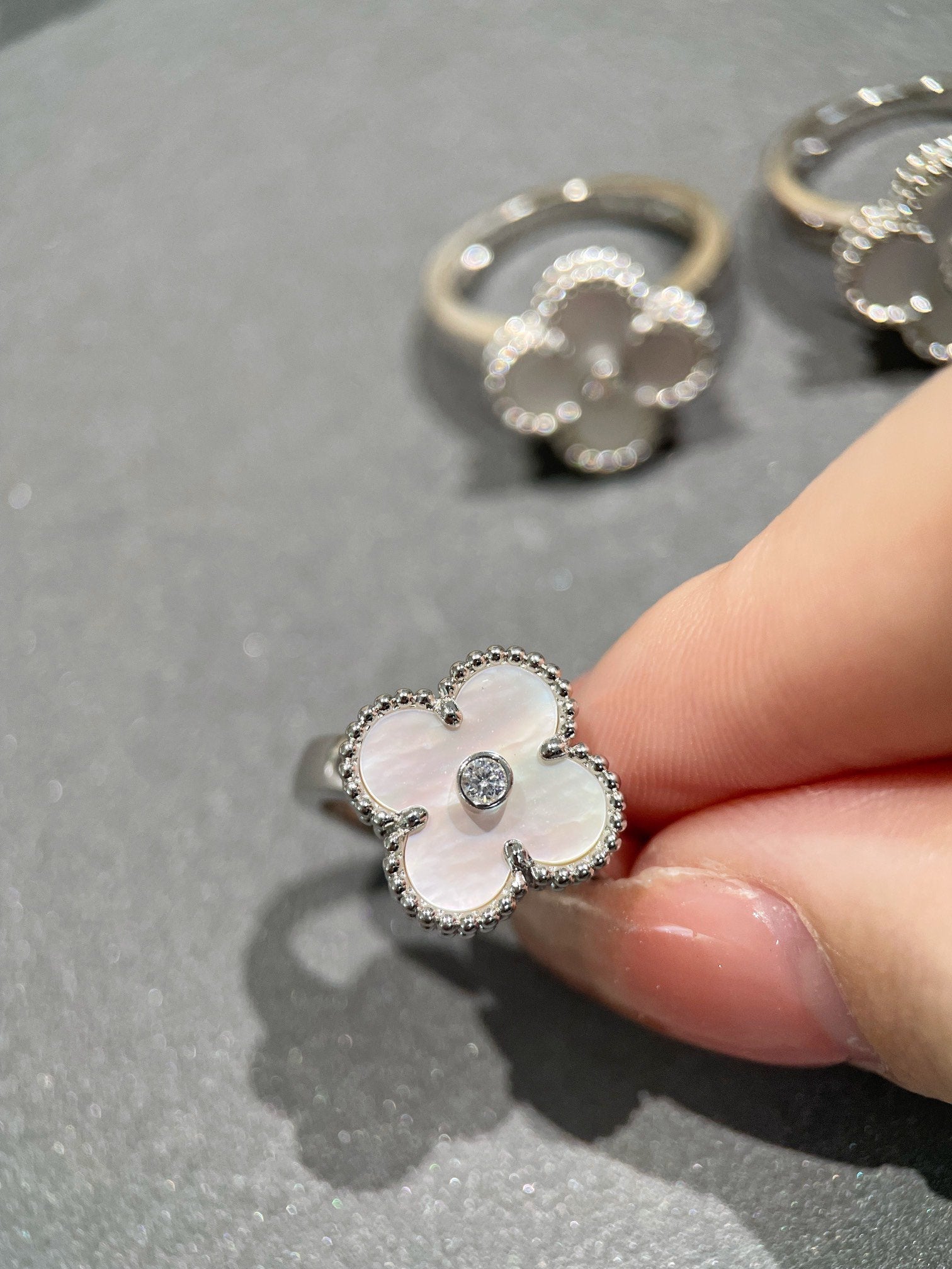 Loco CLOVER SILVER MOP DIAMOND RING