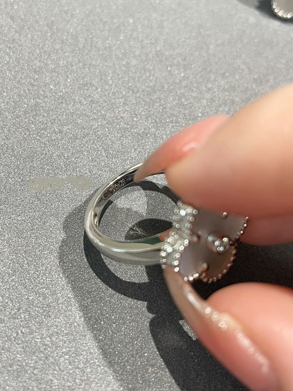 Loco CLOVER SILVER MOP DIAMOND RING