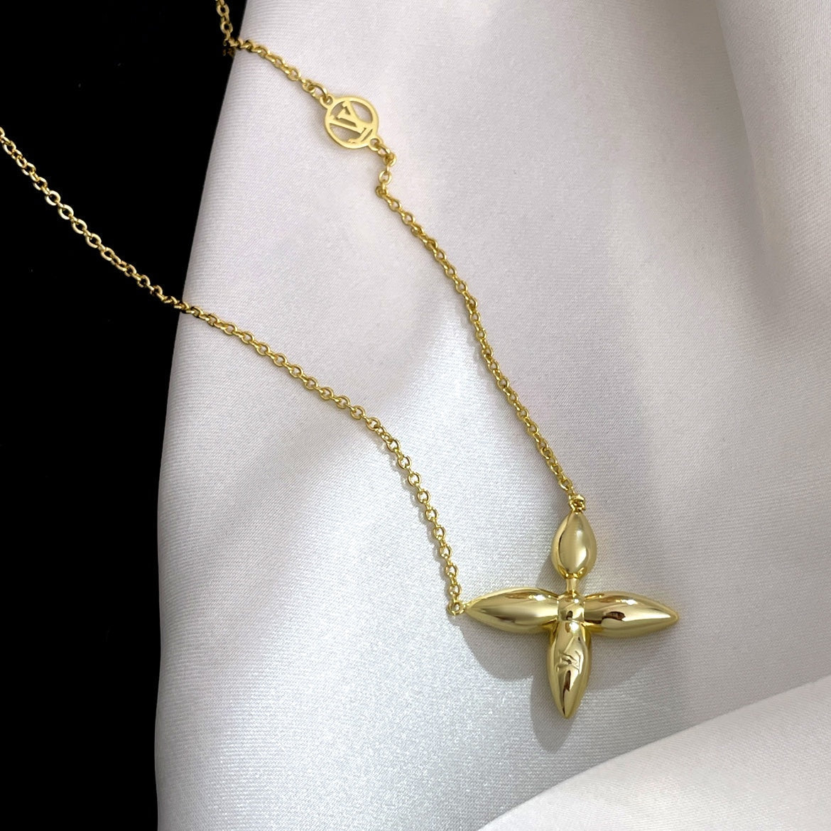 Loco LOUISETTE GOLD NECKLACE
