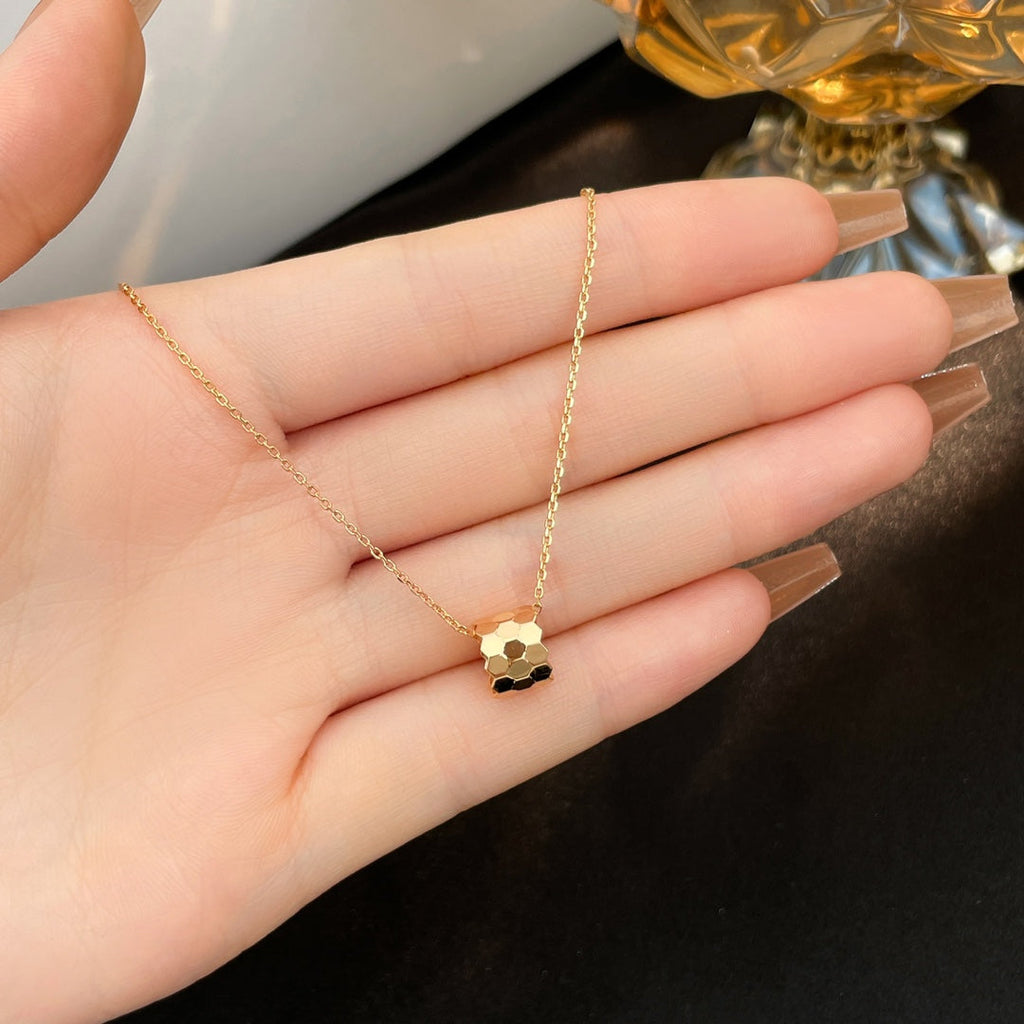 Loco BEE MINI NECKLACE