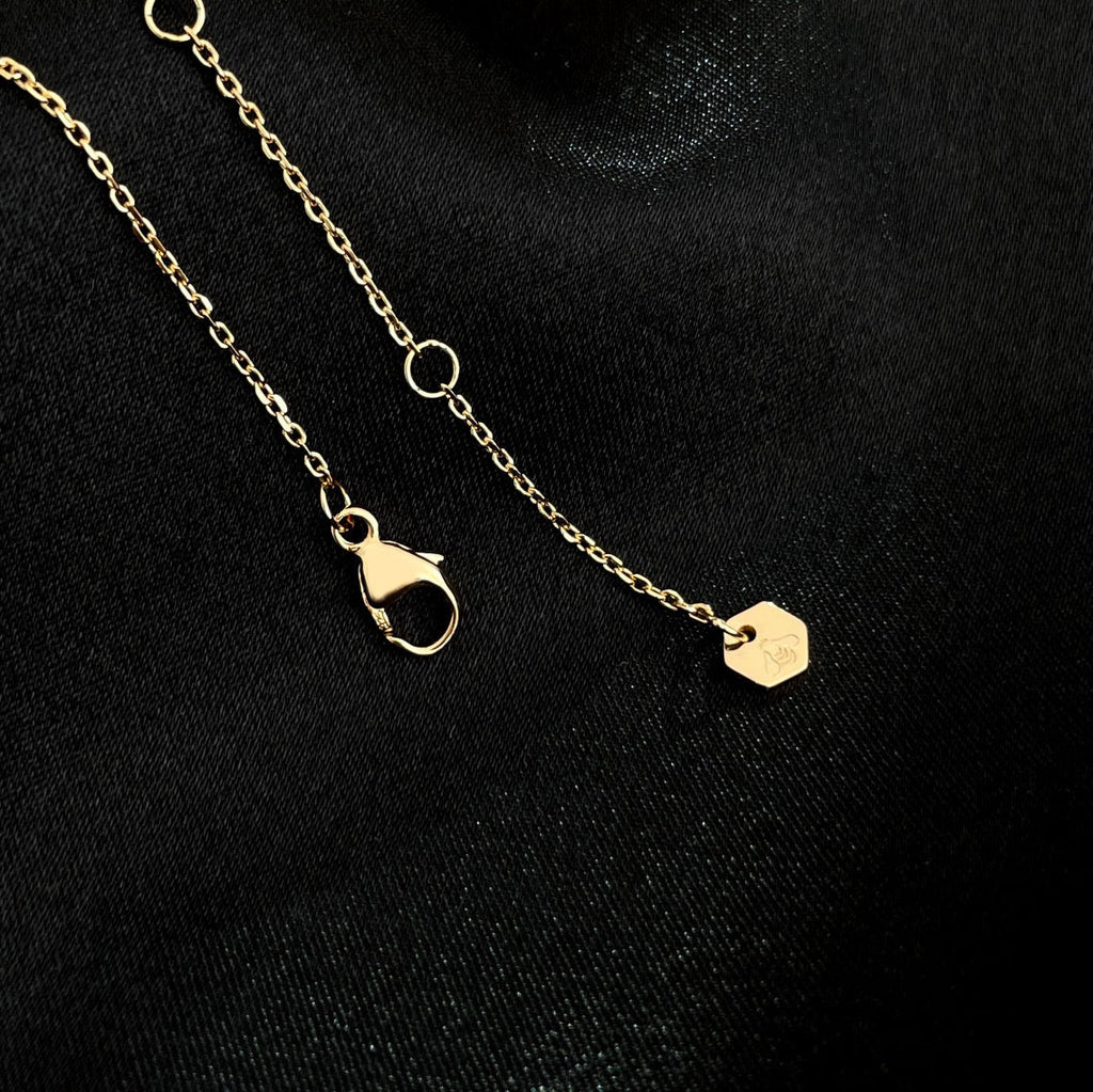 Loco BEE MINI NECKLACE