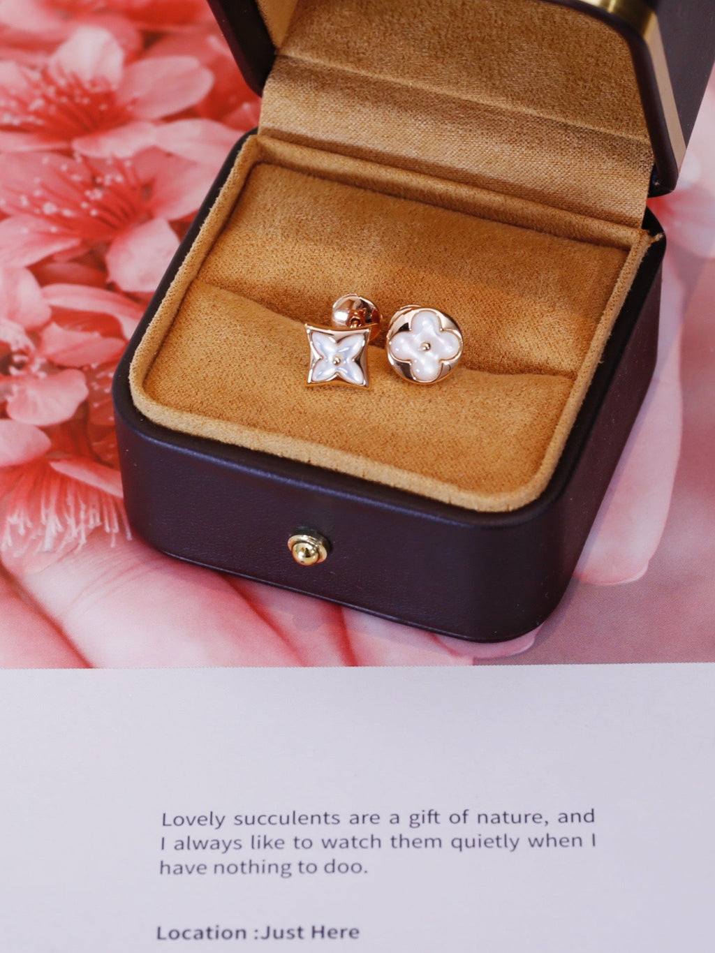 Loco STAR AND SUN PINK GOLD MOP STUD EARRINGS