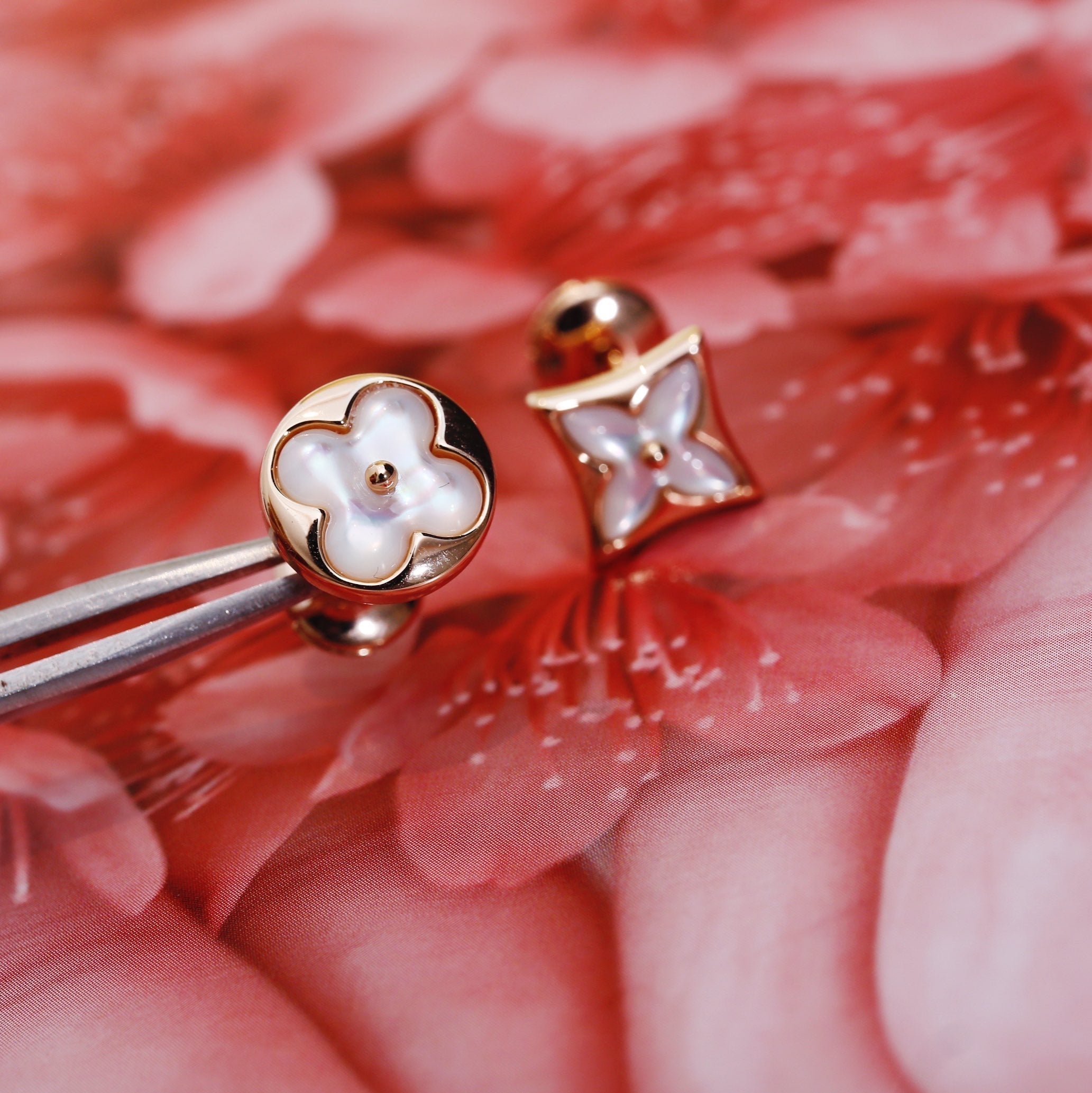 Loco STAR AND SUN PINK GOLD MOP STUD EARRINGS