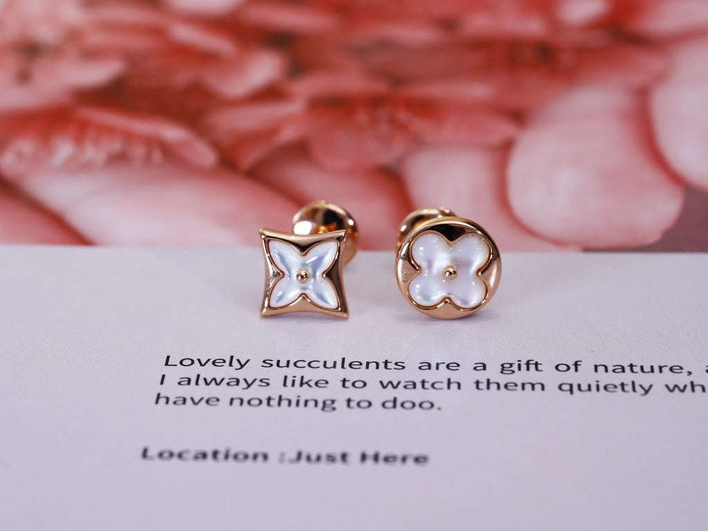 Loco STAR AND SUN PINK GOLD MOP STUD EARRINGS