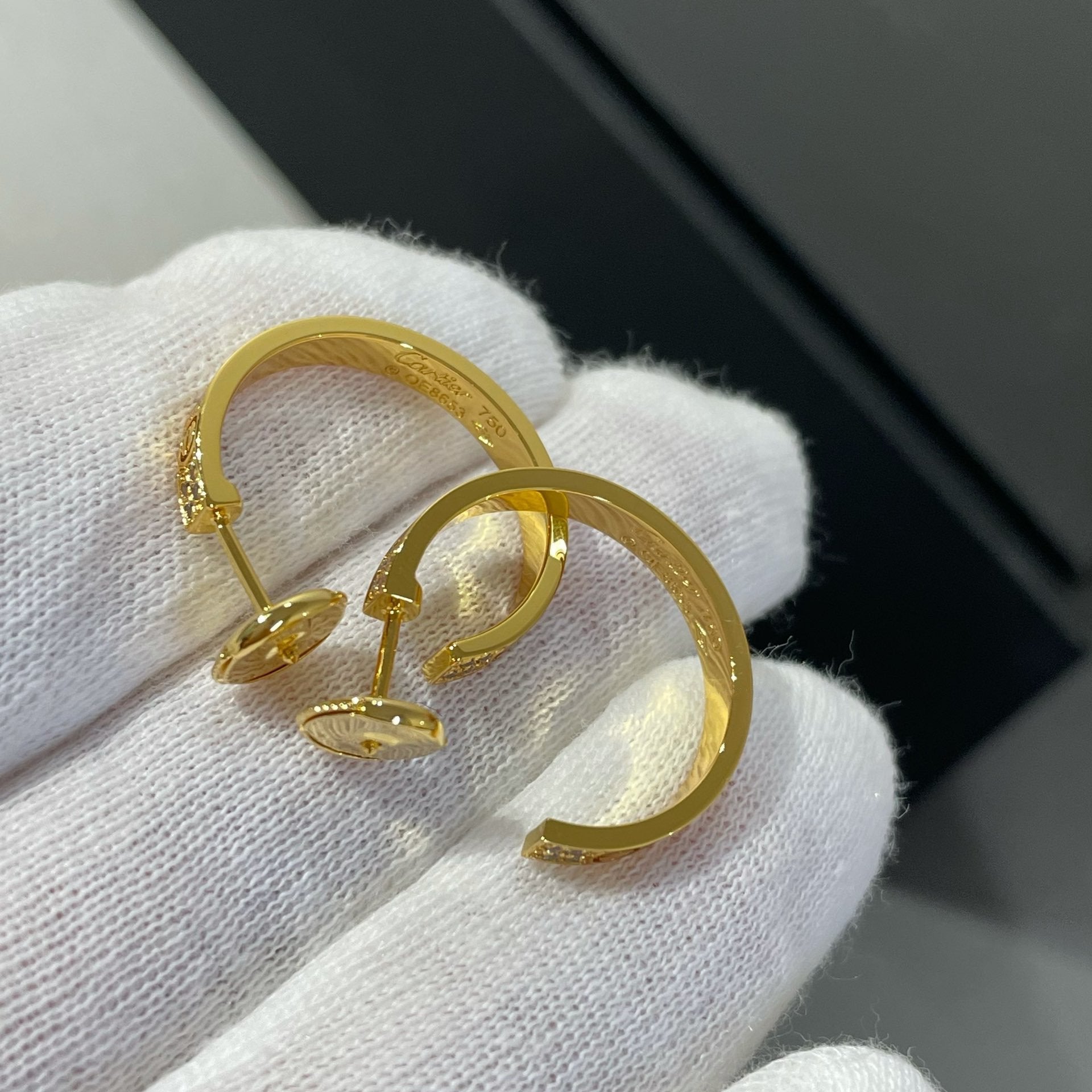 Loco LOVE DIAMOND GOLD HOOP EARRINGS