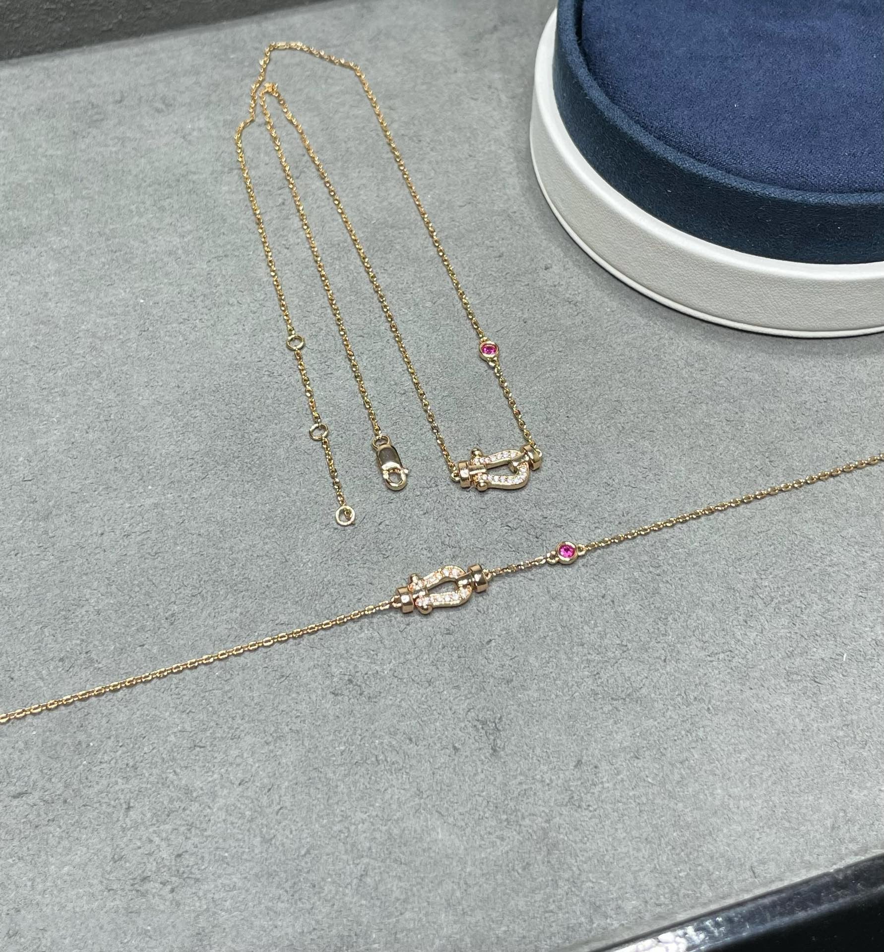 Loco FORCE 10 DIAMOND PINK GOLD NECKLACE