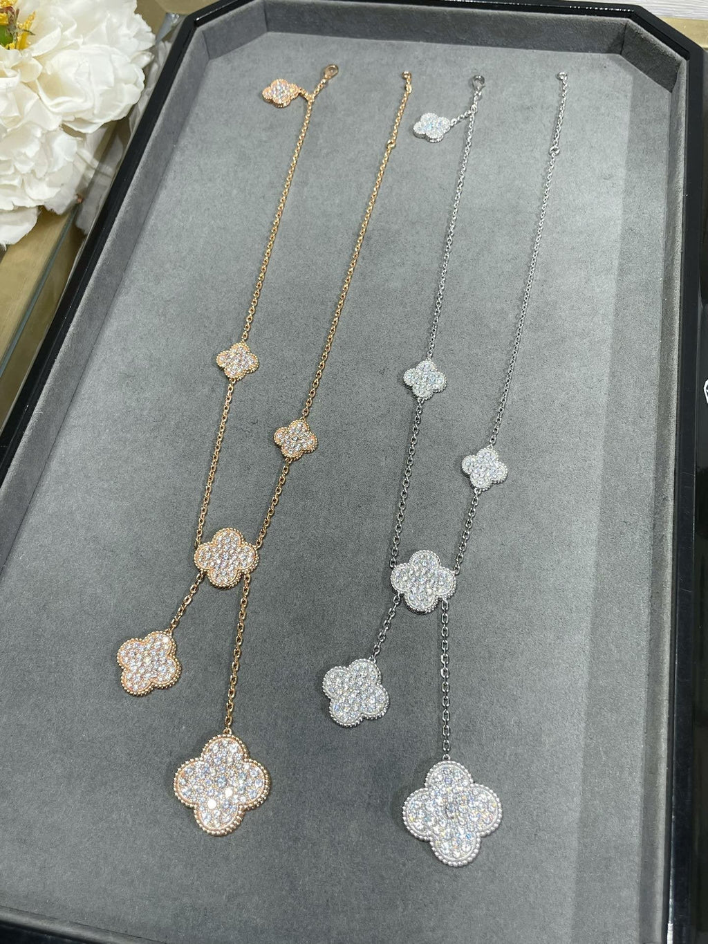 Loco CLOVER 6 MOTIF DIAMOND PAVED NECKLACE