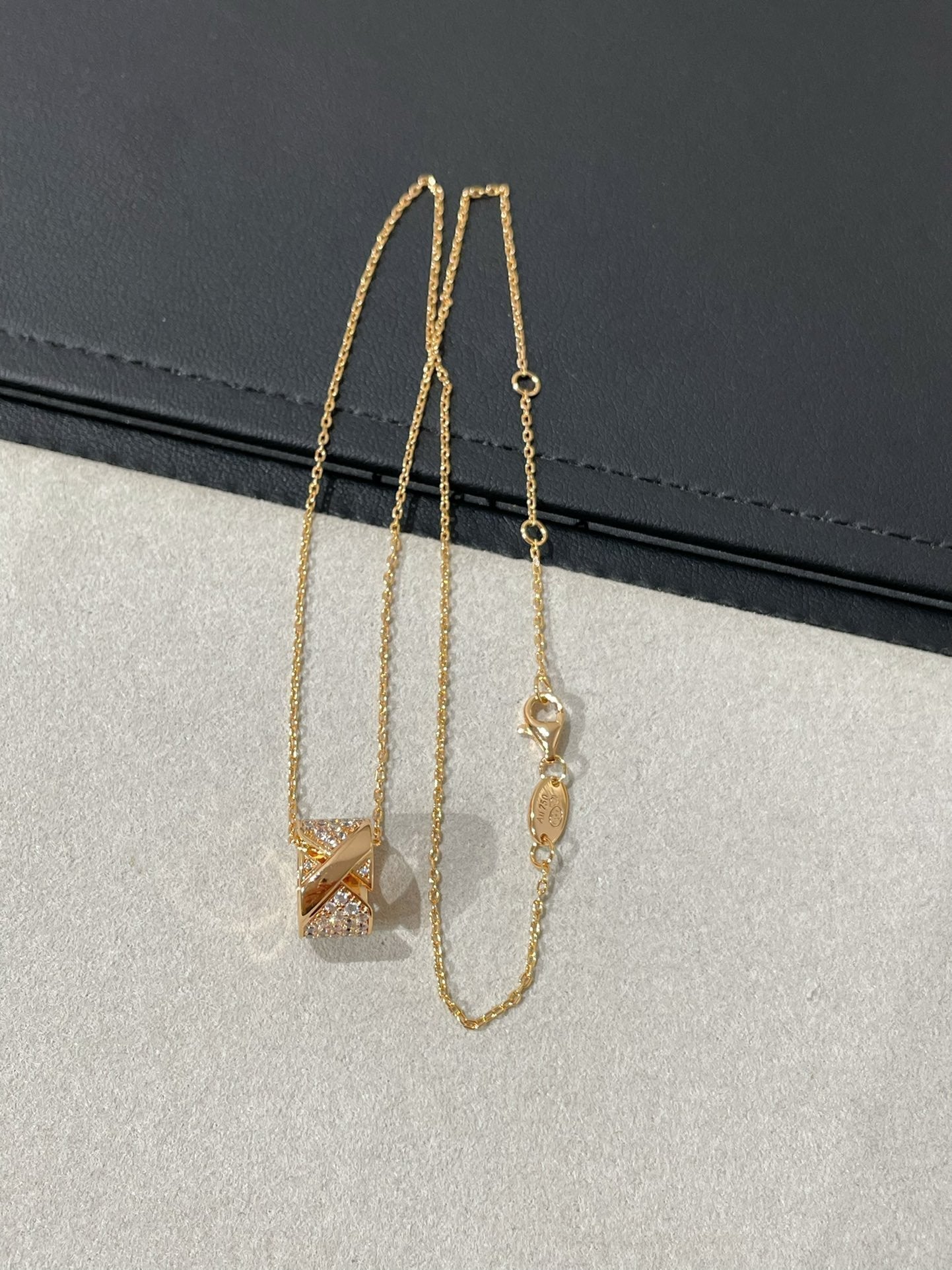 Loco LIENS EVIDENCE DIAMOND PAVED NECKLACE