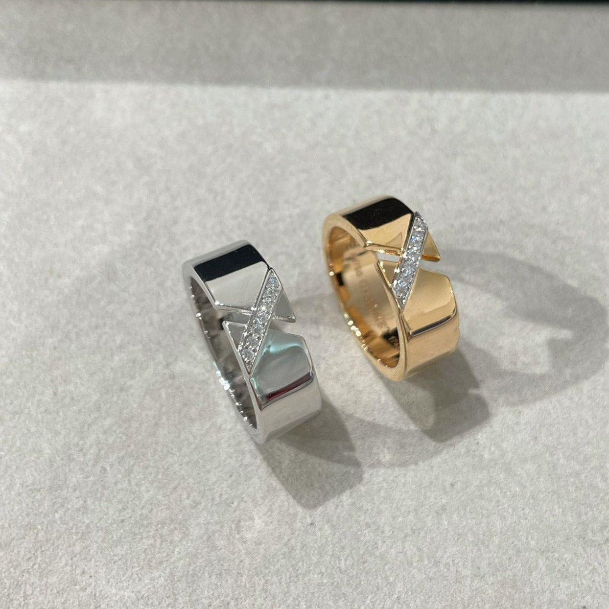 Loco LIENS EVIDENCE DIAOMOND RING