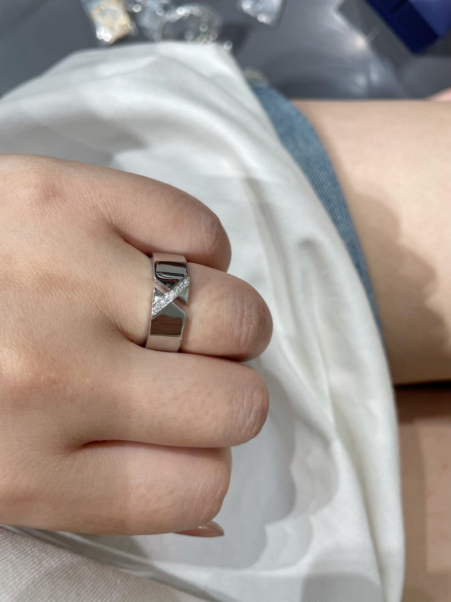 Loco LIENS EVIDENCE DIAOMOND RING
