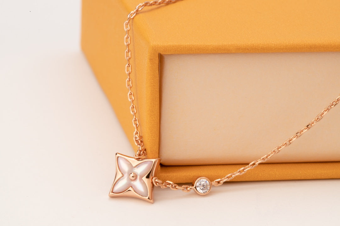 Loco STAR PINK MOP 1 DIAMOND PINK GOLD NECKLACE