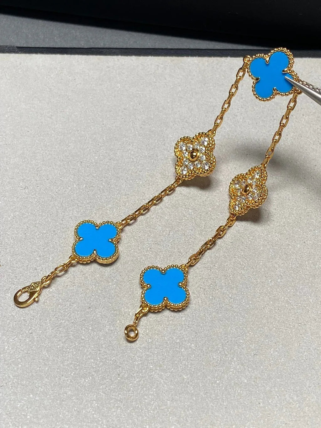 [Loco ]New CLOVER 5 MOTIF BLUE AGATE BRACELET COLLECTION