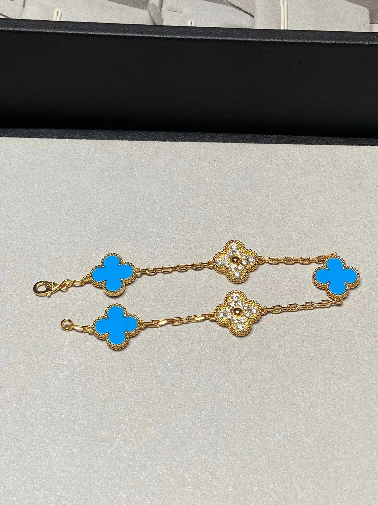 [Loco ]New CLOVER 5 MOTIF BLUE AGATE BRACELET COLLECTION