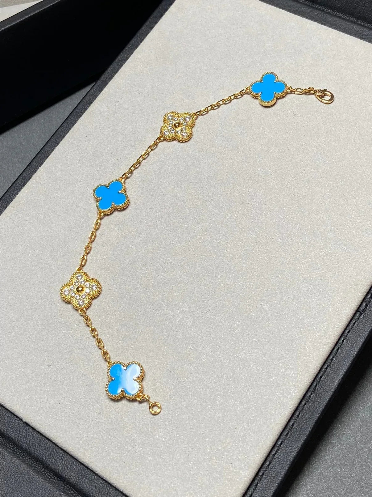 [Loco ]New CLOVER 5 MOTIF BLUE AGATE BRACELET COLLECTION