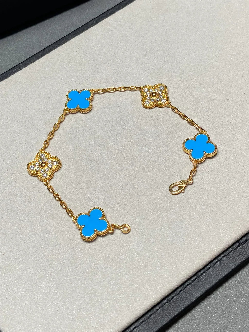 [Loco ]New CLOVER 5 MOTIF BLUE AGATE BRACELET COLLECTION