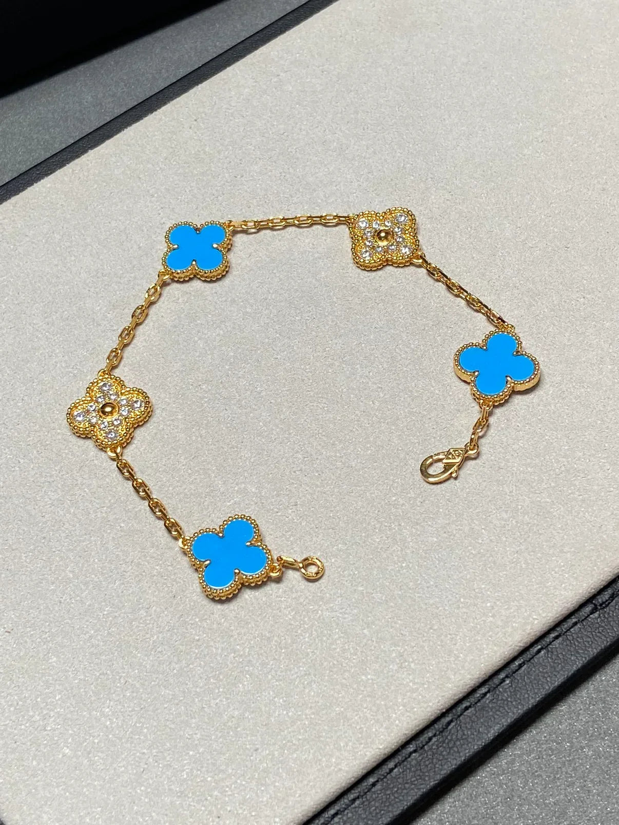 [Loco ]New CLOVER 5 MOTIF BLUE AGATE BRACELET COLLECTION