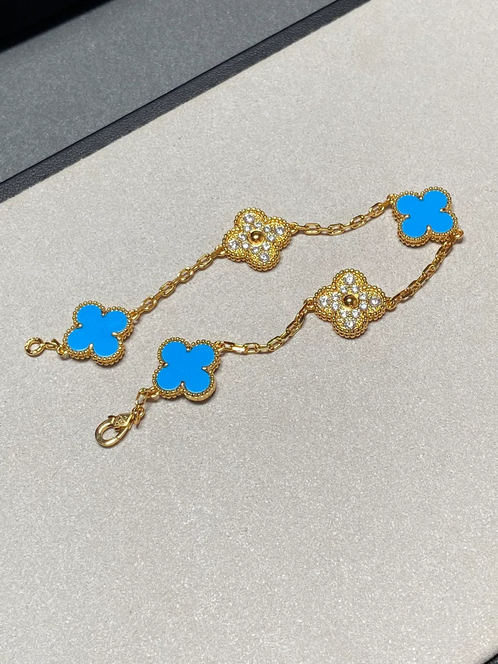 [Loco ]New CLOVER 5 MOTIF BLUE AGATE BRACELET COLLECTION