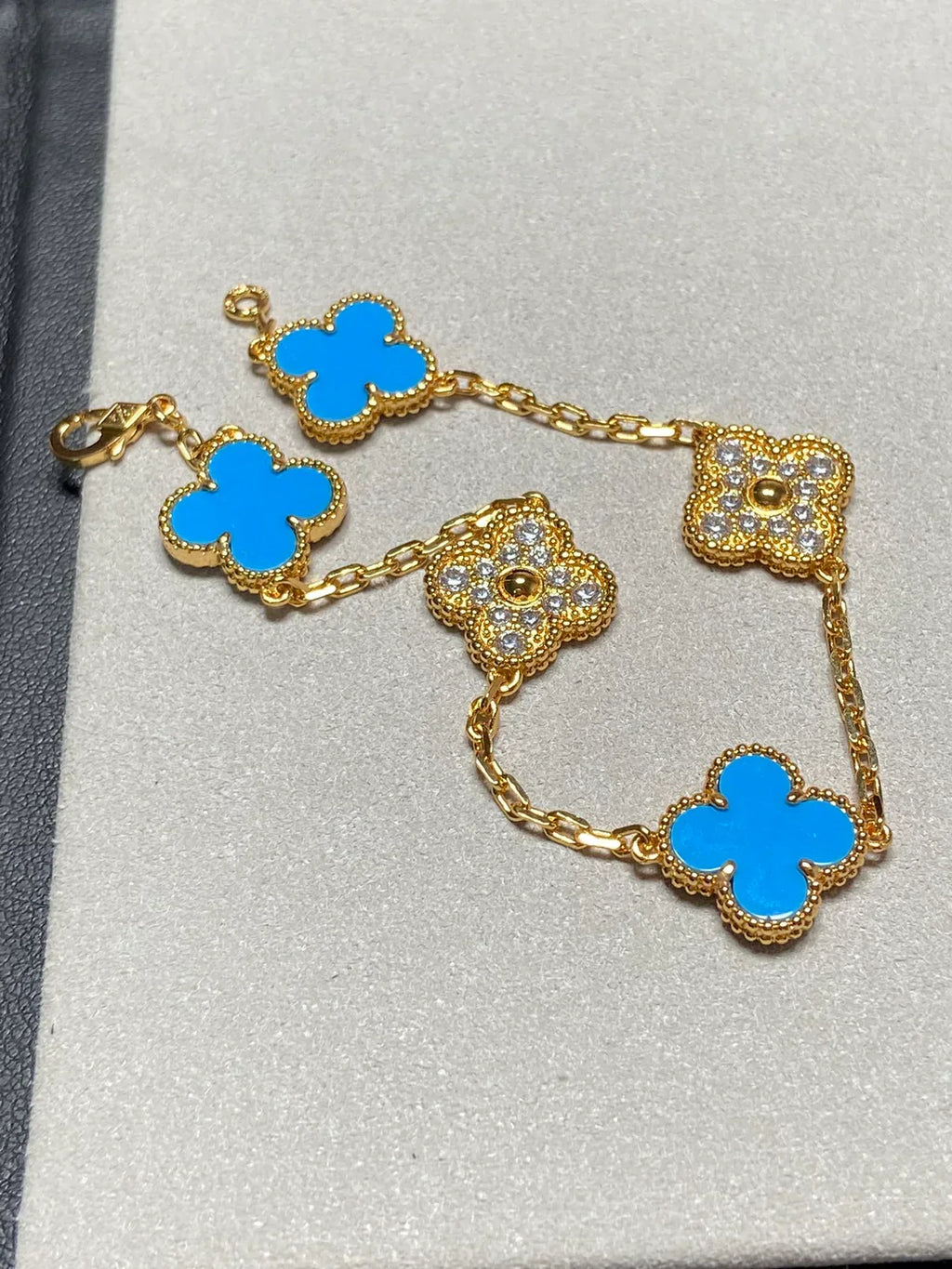 [Loco ]New CLOVER 5 MOTIF BLUE AGATE BRACELET COLLECTION