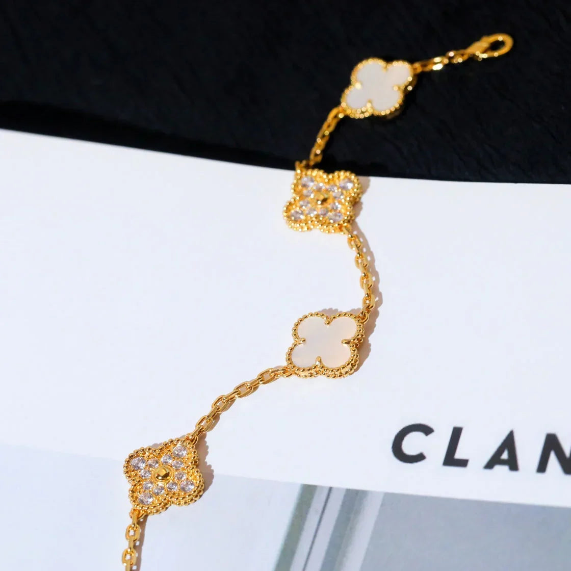 [Loco ]New CLOVER WHITE PEARL MOP 5 MOTIF BRACELET COLLECTION