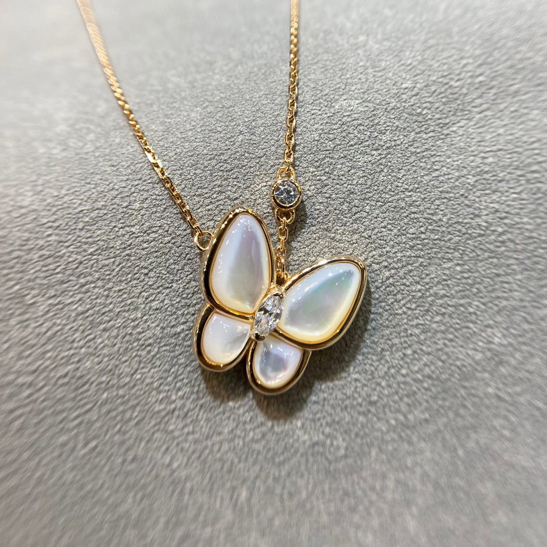 Loco BUTTERFLY MOP DIAMOND NECKLACE