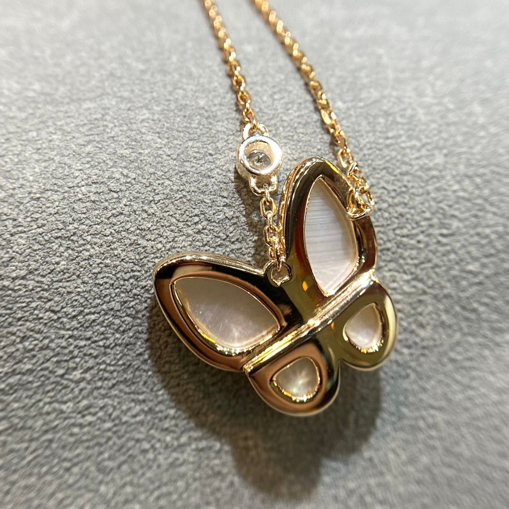 Loco BUTTERFLY MOP DIAMOND NECKLACE
