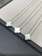 Loco CLOVER MEDIUM SILVER WHITE MOP NECKLACE