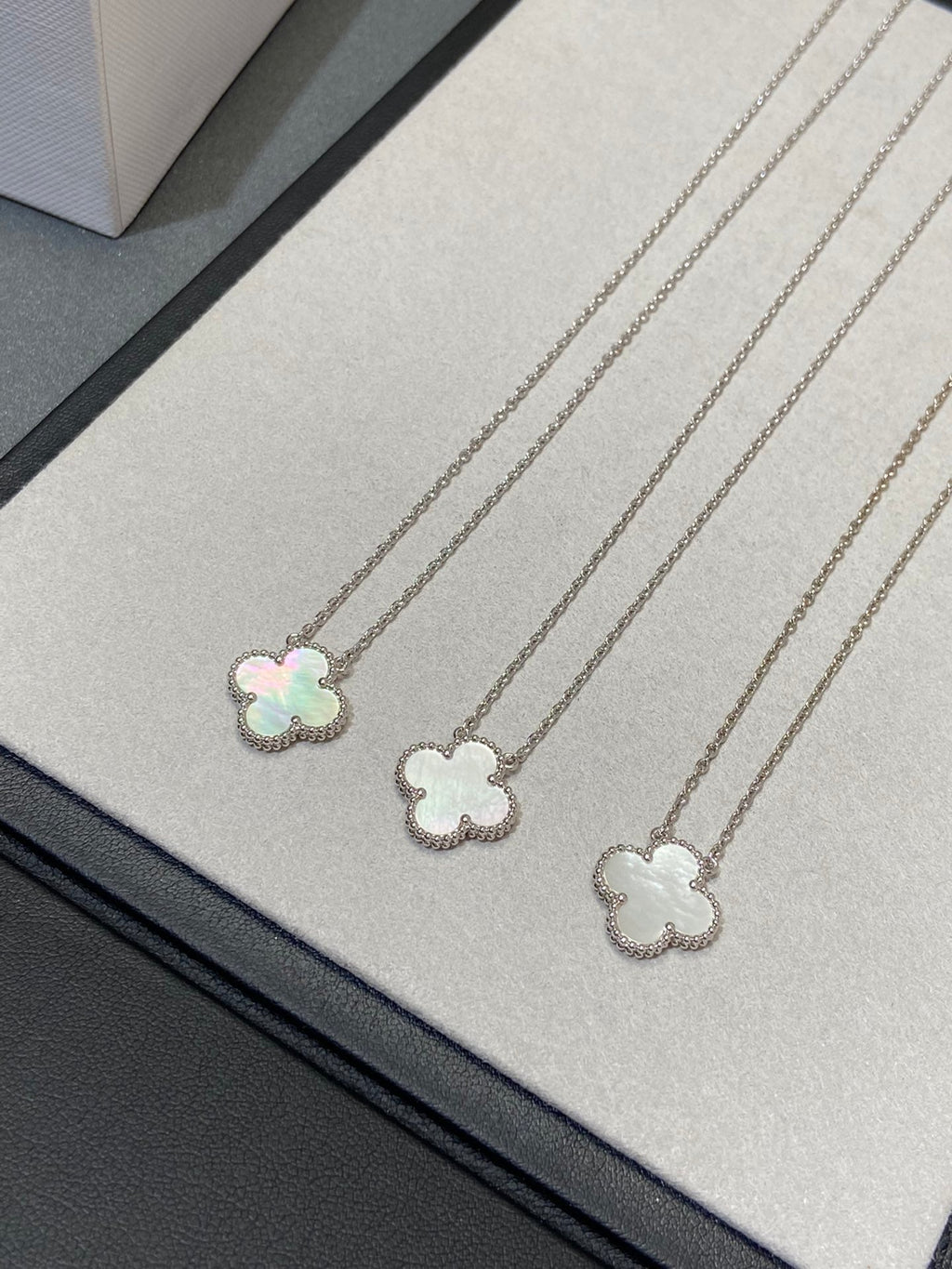 Loco CLOVER MEDIUM SILVER WHITE MOP NECKLACE
