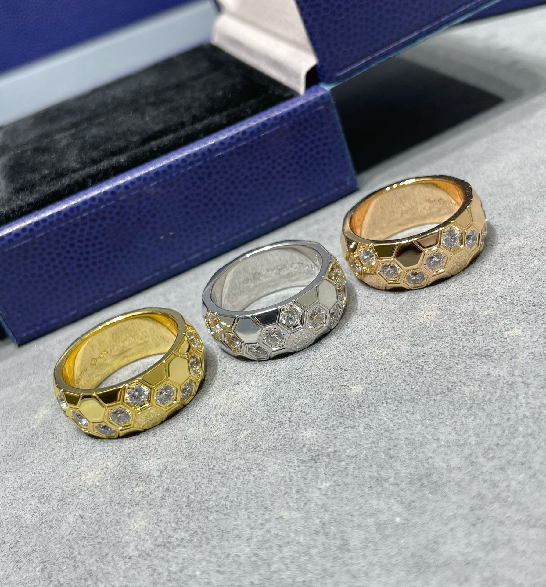 Loco BEE LOVE DIAMOND LARGE RING