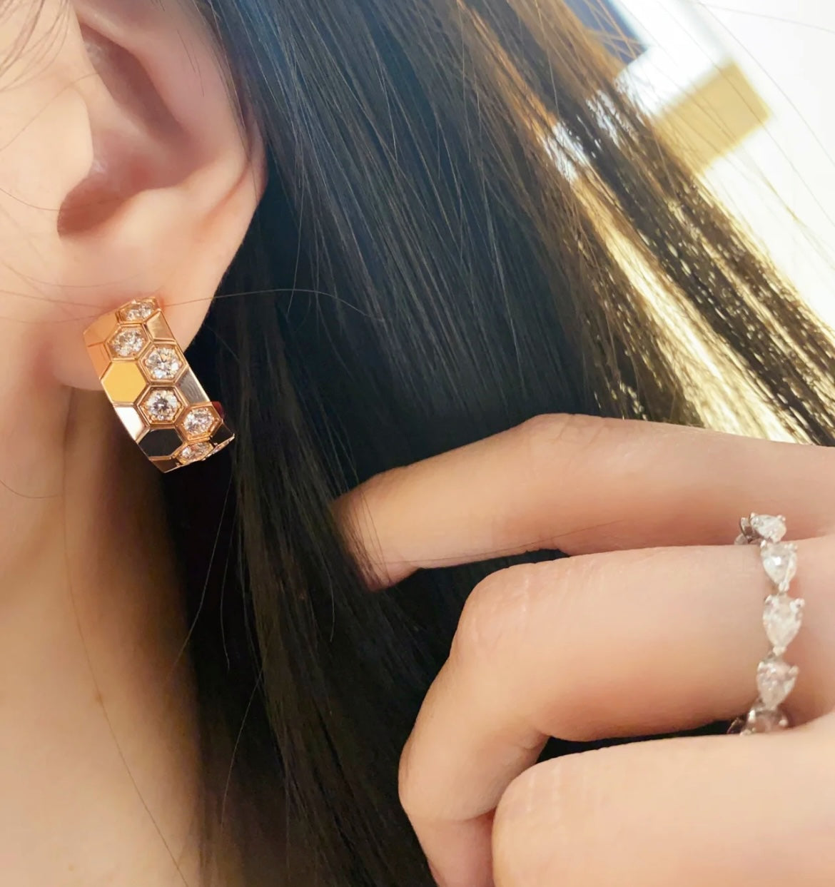 Loco BEE LOVE DIAMOND HOOP EARRINGS