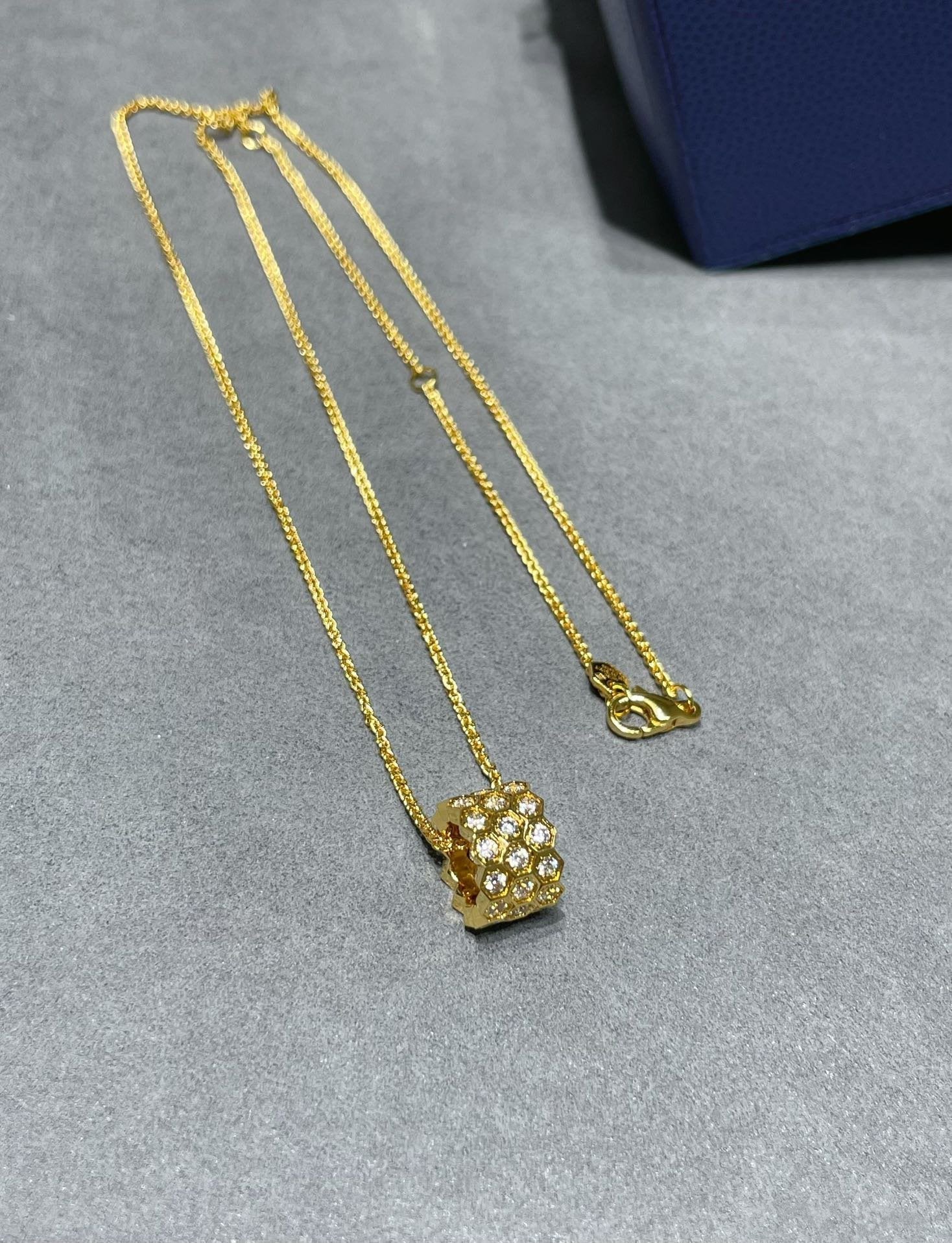Loco BEE LOVE DIAMOND PAVED 3 ROW NECKLACE