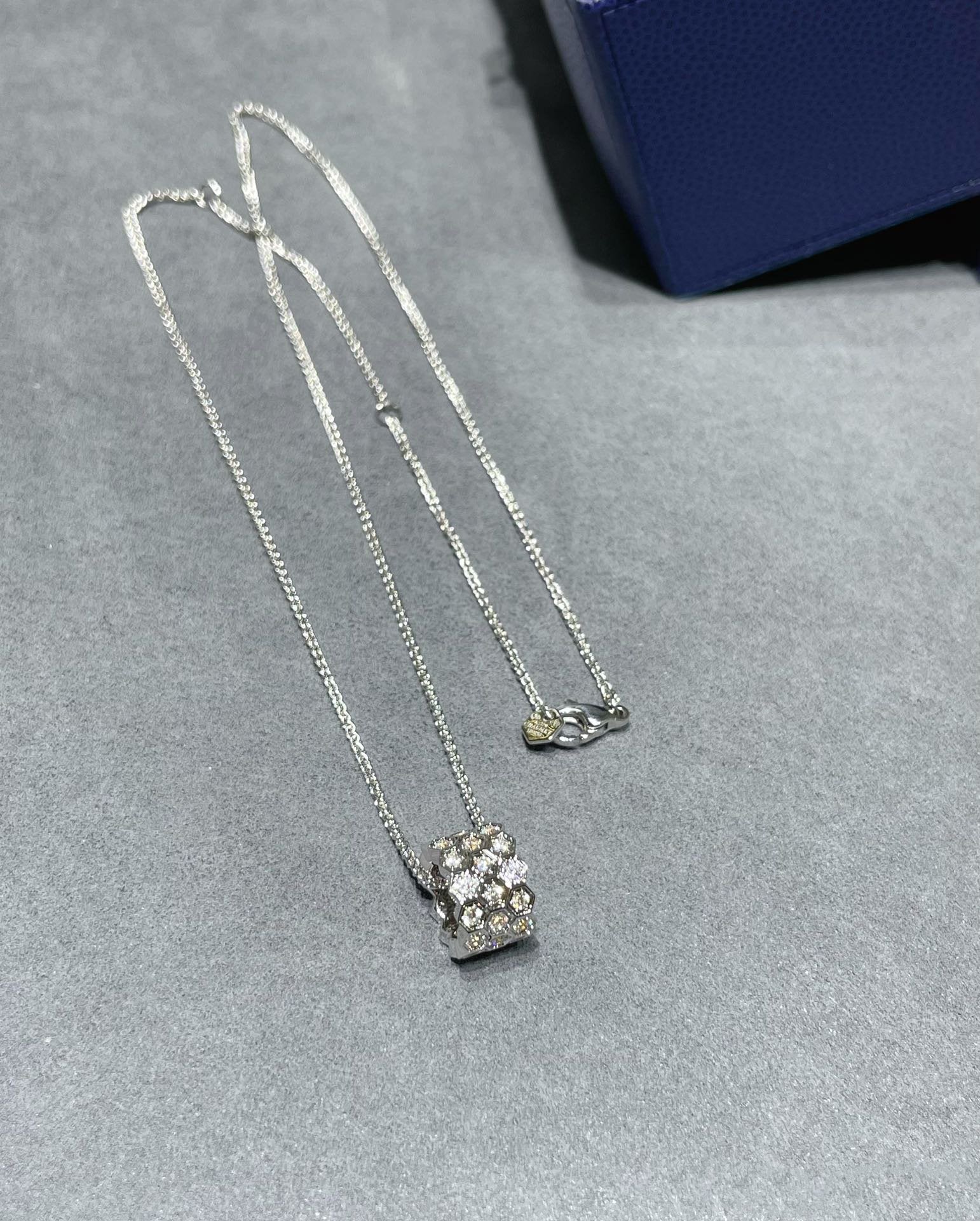 Loco BEE LOVE DIAMOND PAVED 3 ROW NECKLACE