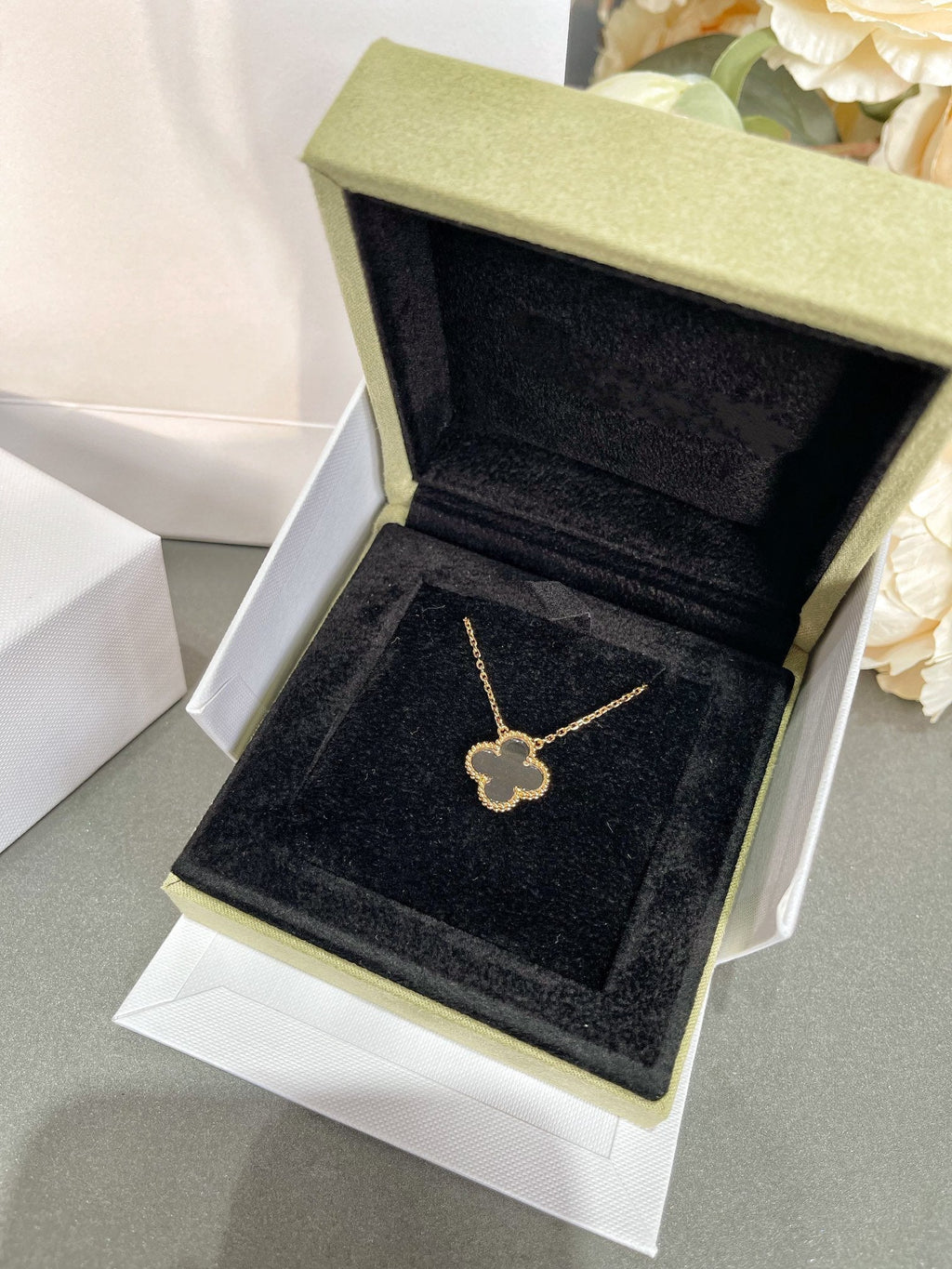 Loco CLOVER ROCK CRYSTAL ROSE GOLD NECKLACE