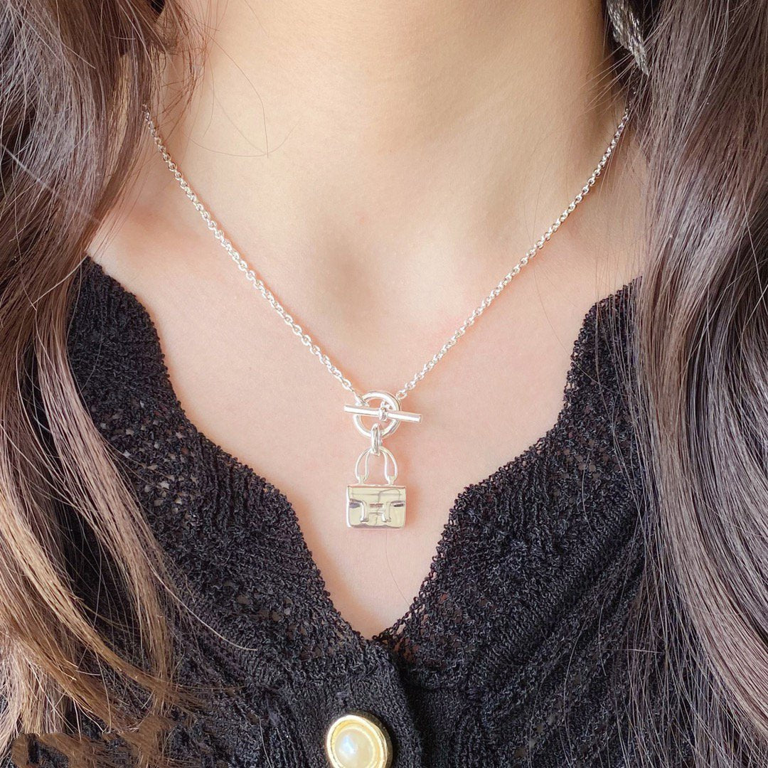 Loco CONSTANCE PEDANT SILVER NECKLACE