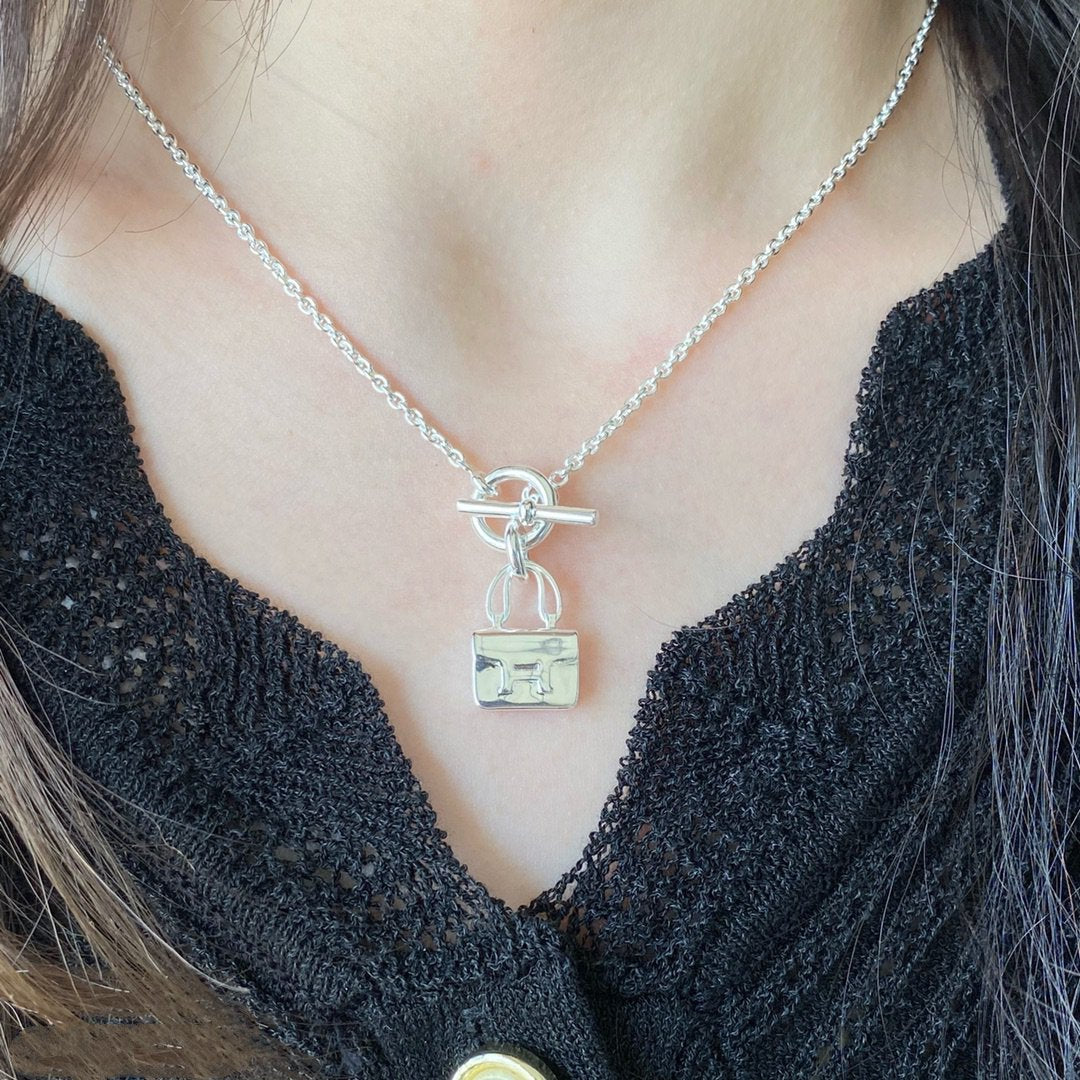 Loco CONSTANCE PEDANT SILVER NECKLACE