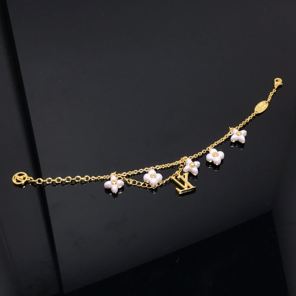Loco LOGO 6 MOTIF STAR AND SUN GOLD BRACELET