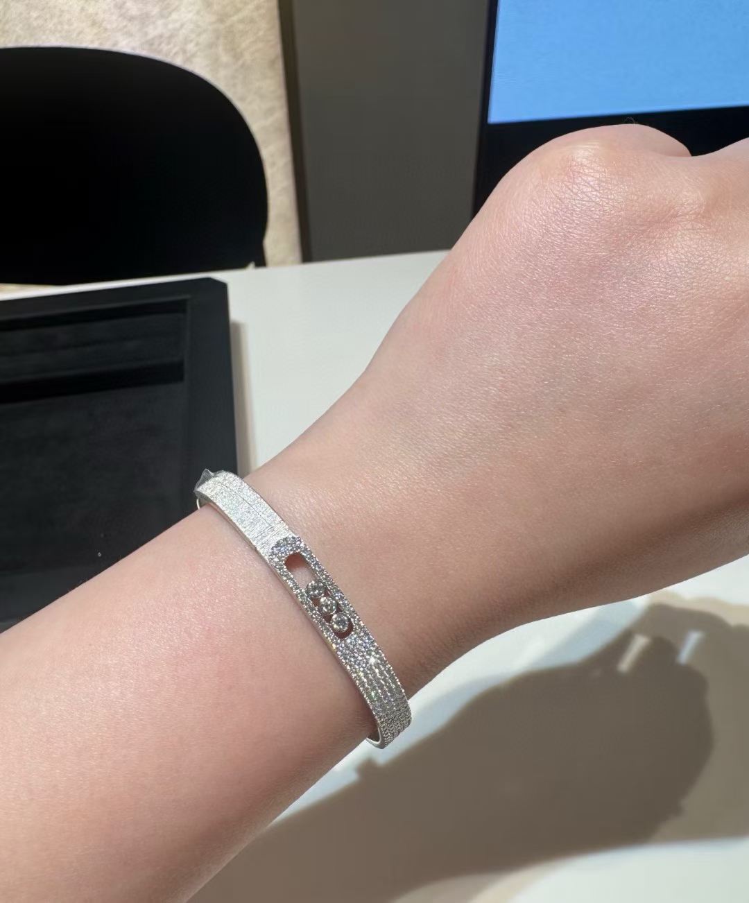 [Loco ] 2026 BRAND-NEW FROSTED BRACELET WITH DIAMONDS THREE COLORS
